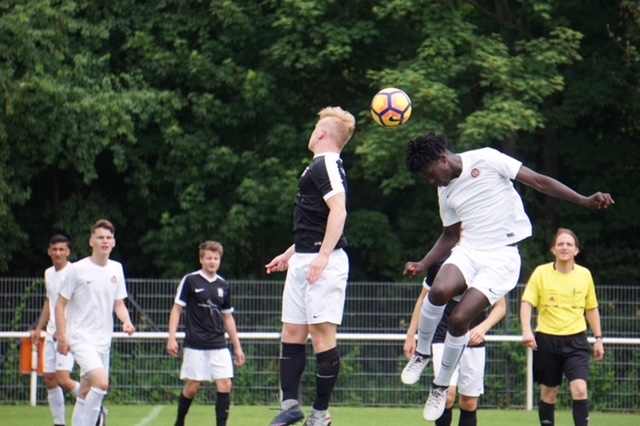 U17 verliert gegen Meister Wehen und schließt als 8. der Hessenliga ab