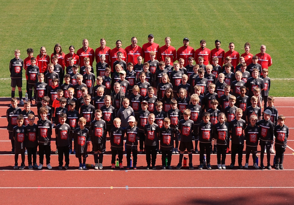 Ostercamp 2025 - Das traditionelle Fußballcamp des KSV Hessen Kassel geht zu Ende