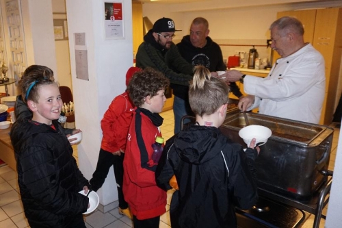 Ostercamp Tag 4 2.jpg Ostercamp Tag 4 2.jpg