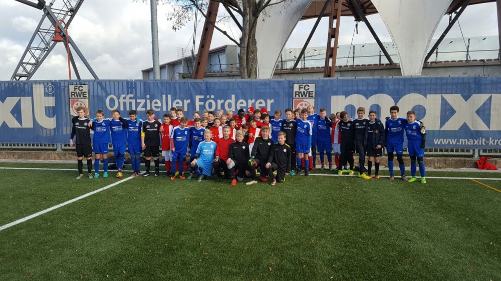 U13 belegt 1. Platz beim Leistungsvergleich des FC Rot Weiss Erfurt