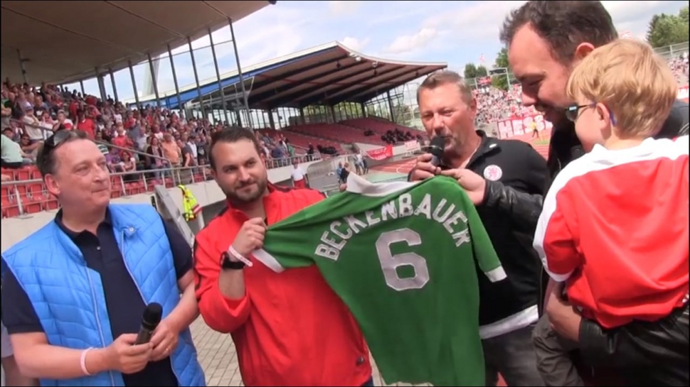 Beckenbauer-Trikot erneut zugunsten des KSV Hessen Kassel verkauft