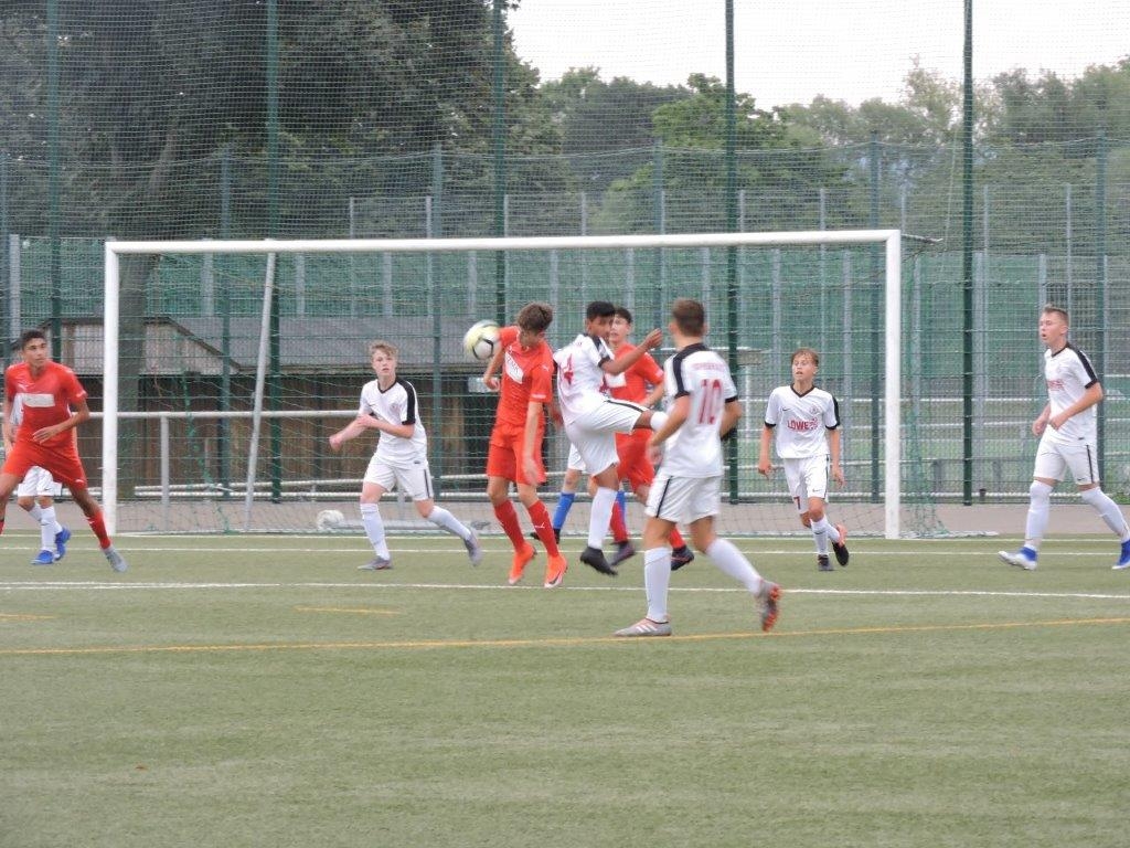 U16 verliert ihr erstes Vorbereitungsspiel gegen höherklassigen Gegner