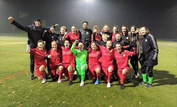 Löwinnen bauen ihre Heimserie aus und bleiben weiter Spitzenreiter