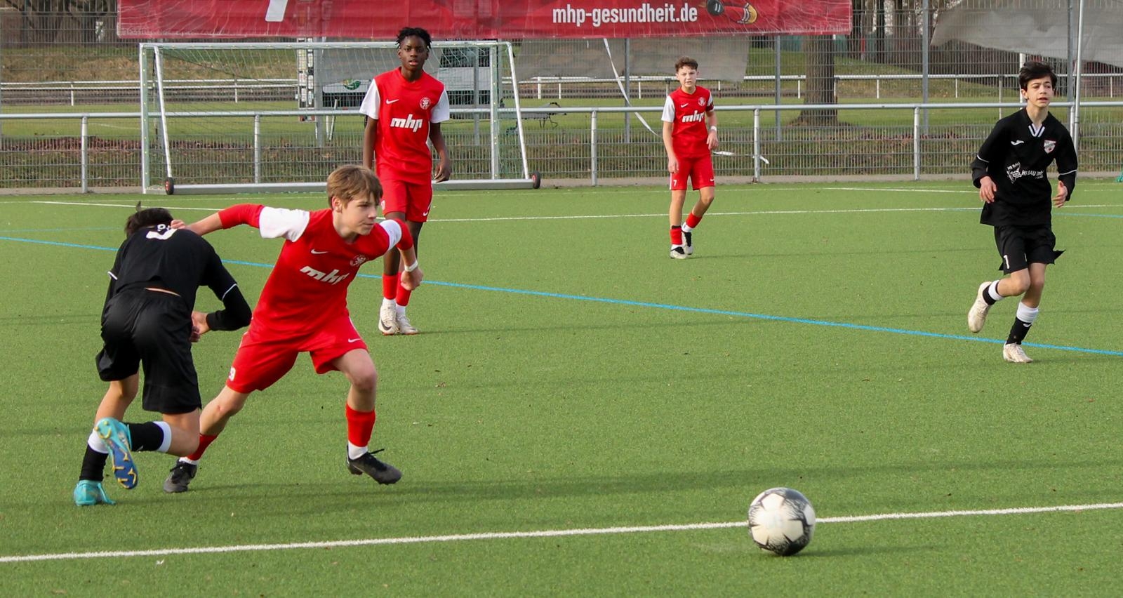 U14 startet erfolgreich in die Freiluftsaison 2024