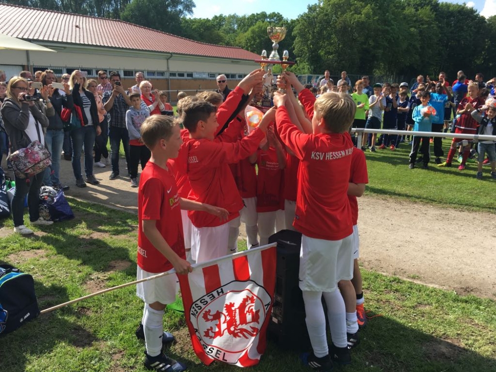 U11 gewinnt MAA Sports U11 Mai Cup