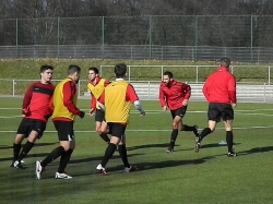 Beim Aufwärmen: Ali und Mohamad Jamal im Hintergrund