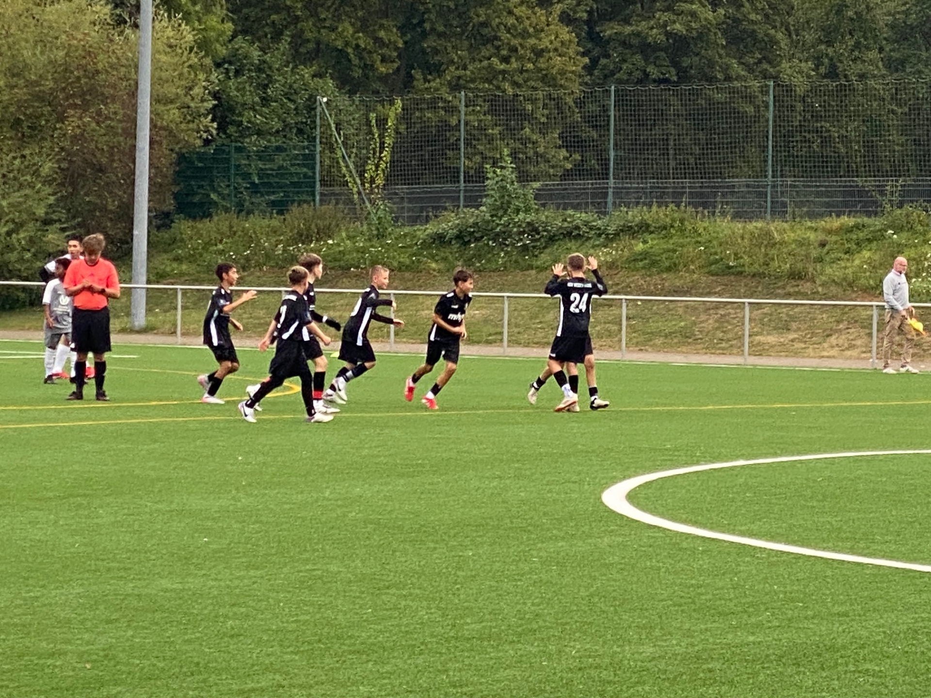 Gemischte D Jugend (U12/U11) gewinnt Pokalspiel deutlich und zieht in die nächste Runde ein