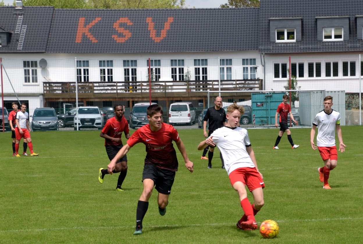 U17 siegt gegen Kelkheim und bleibt Hessenligist