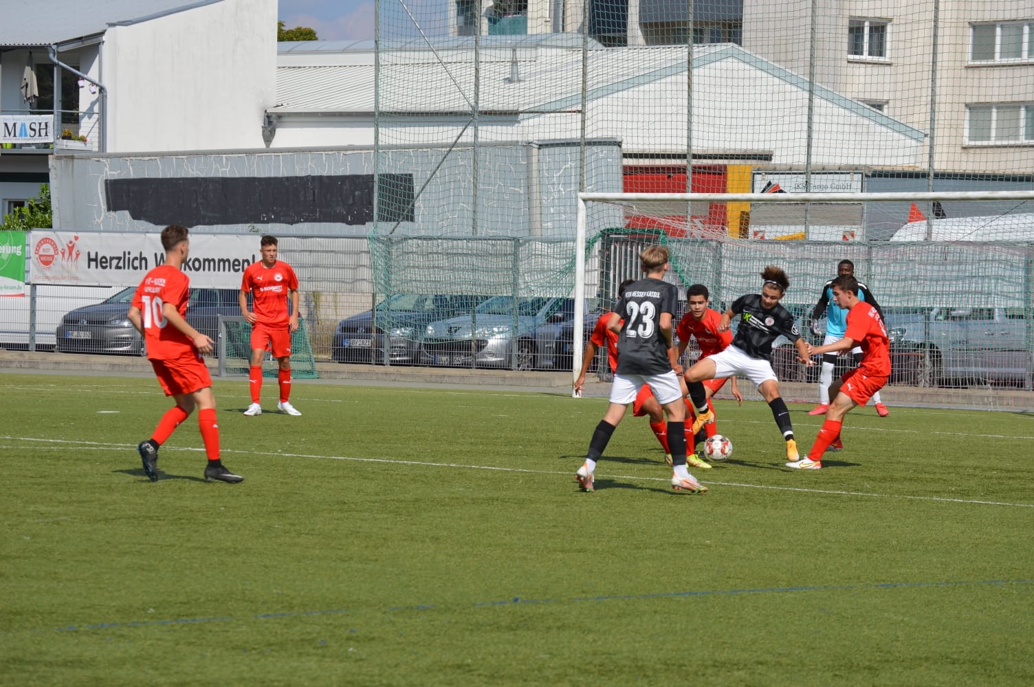 U17 verschenkt zwei Punkte in Walldorf im Endspurt