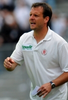 Rege an der Au&szlig;enlinie: Trainer Mirko Dickhaut