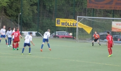 OSC Keeper Stieghorst pariert den Schuss von Cihan.