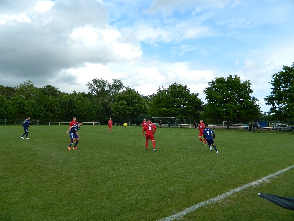 U21 Mit einer 2:4 Niederlage im Heimspiel gegen SSV Sand...