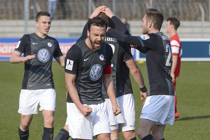 L&ouml;wen belohnen sich mit Punkt in Freiburg