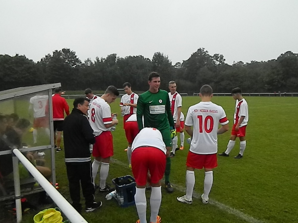 U19 zahlt Lehrgeld im Auftaktspiel