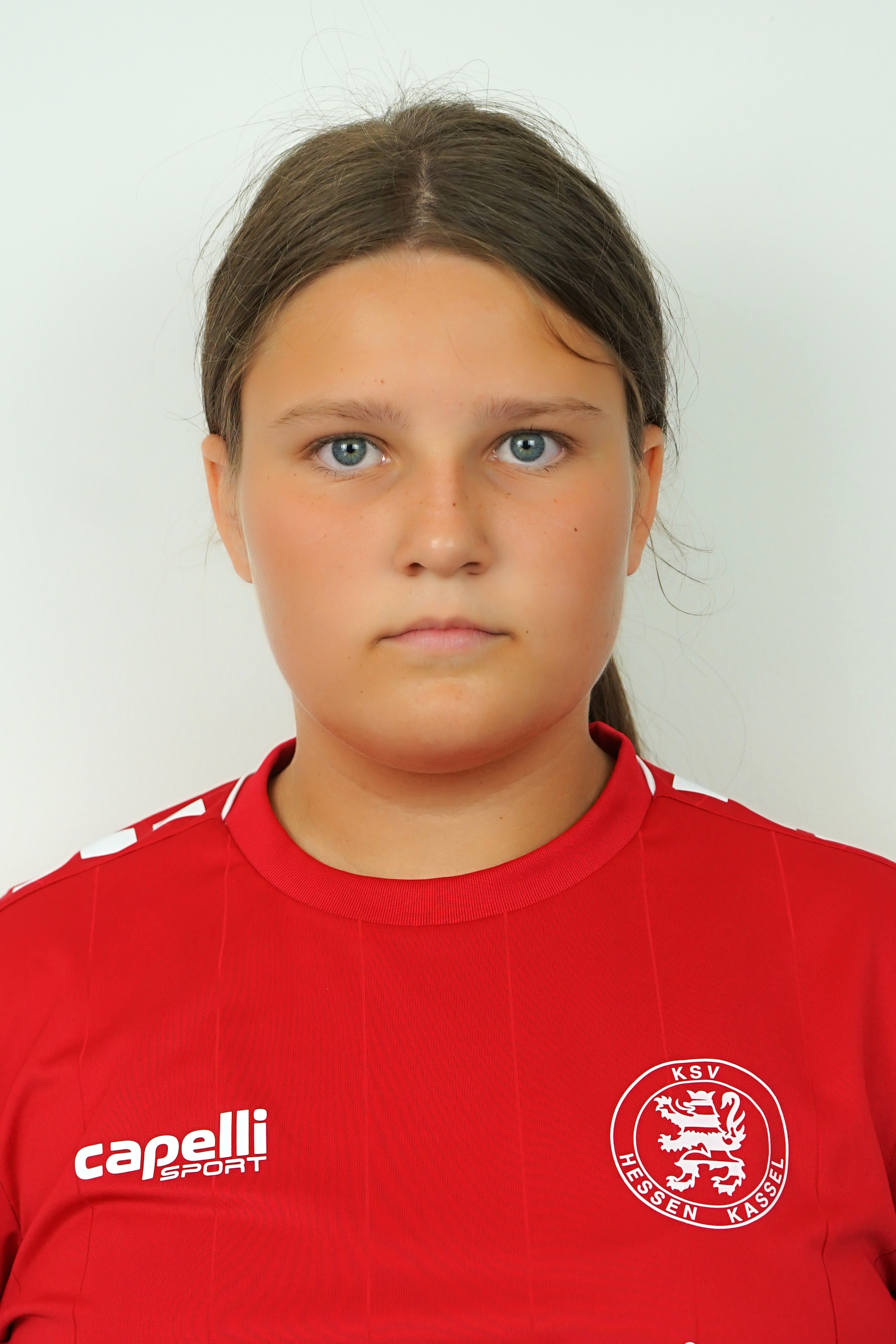﻿Dedecke, Nina