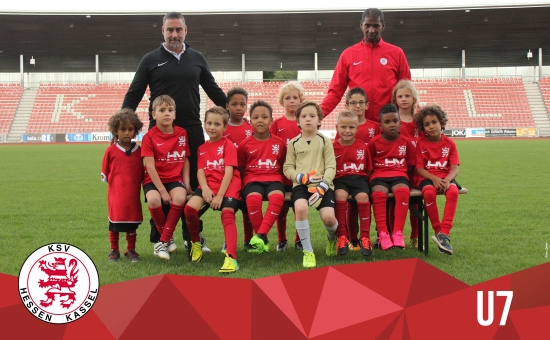 hintere Reihe (von links nach rechts): Betreuer Jorge P.-R., Samuel T., Philipp N., Yunus G., Trainer Afewerki A., Vincent W. / vordere Reihe (von links nach rechts): Noah O., Dustin E.-S., Adin T., Abel T., Jonah T., Julen P.-R., Hiabel A., Elias O. / Es fehlen Moritz R. und Maxim G. hintere Reihe (von links nach rechts): Betreuer Jorge P.-R., Samuel T., Philipp N., Yunus G., Trainer Afewerki A., Vincent W. / vordere Reihe (von links nach rechts): Noah O., Dustin E.-S., Adin T., Abel T., Jonah T., Julen P.-R., Hiabel A., Elias O. / Es fehlen Moritz R. und Maxim G.