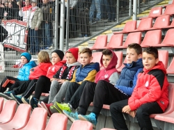 Herbstcampteilnehmer beim Heimspiel gegen Trier Herbstcampteilnehmer beim Heimspiel gegen Trier
