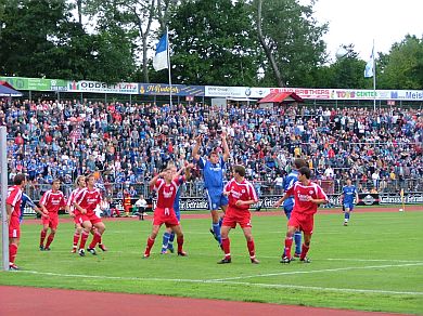 KSV Hessen - Schalke 04 Strafraumszene KSV Hessen - Schalke 04 Strafraumszene