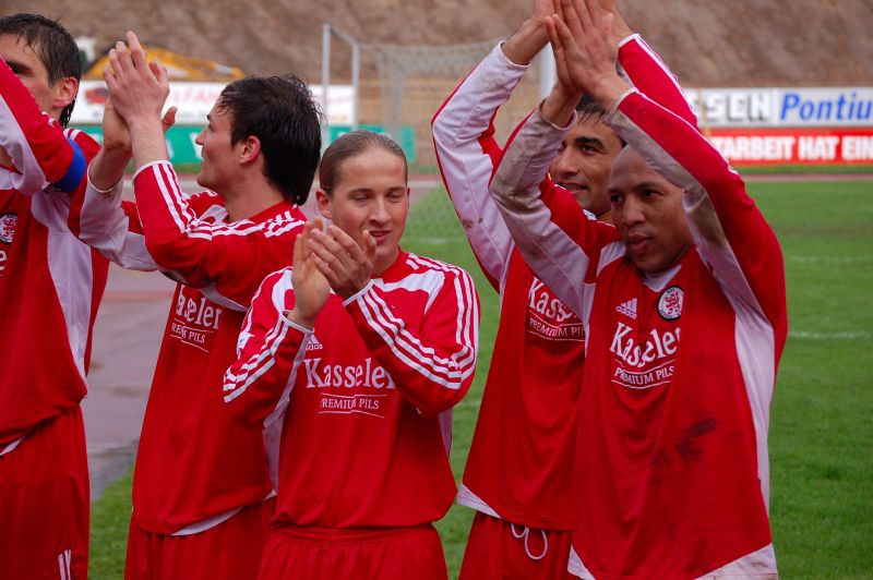 Jubel nach dem Spiel - Pascal Groß, Julio Cesar,