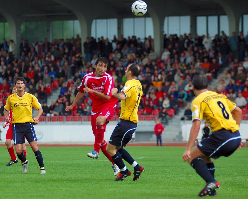 Kopfball Turgay Gölbasi