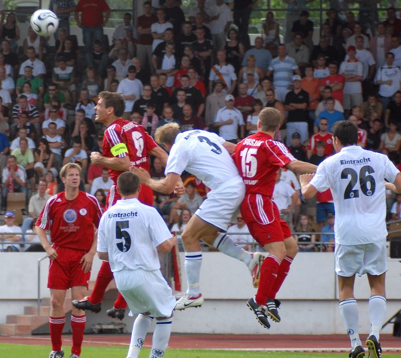 Kopfballduell Thorsten Schönewolf mit Marko Rehmer