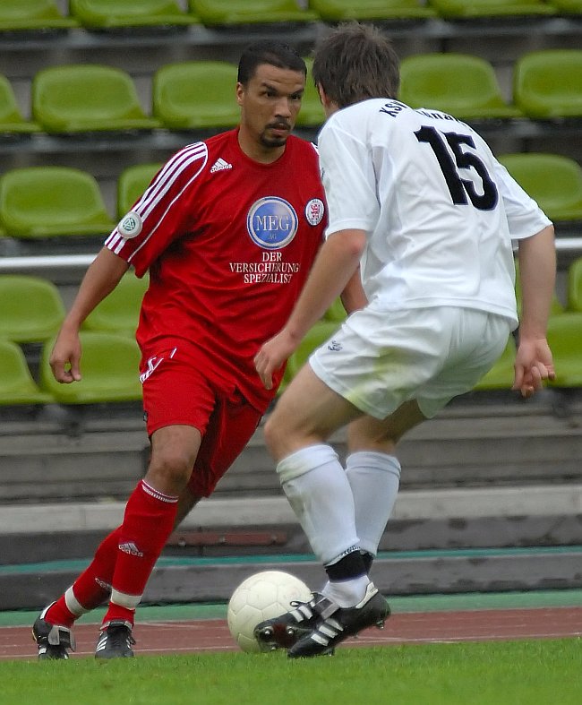 Michael Mason im Zweikampf