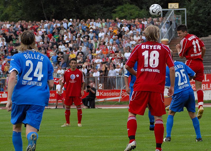 Kopfball Martin Wagner