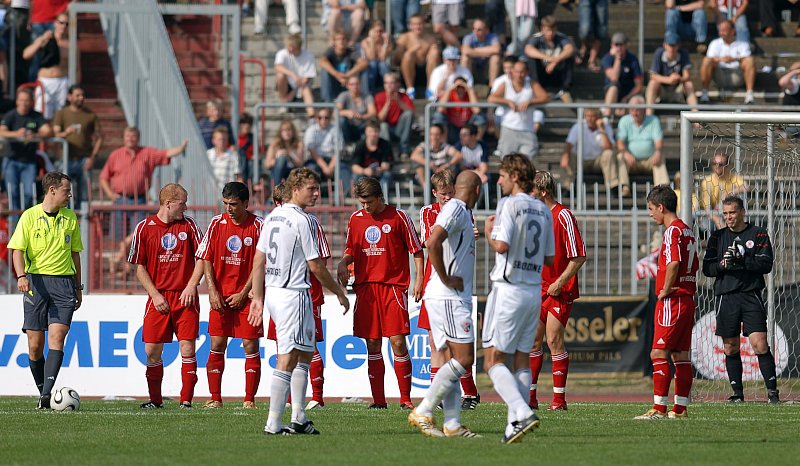 Freistoß für Ingolstadt (Foto: Sippel)