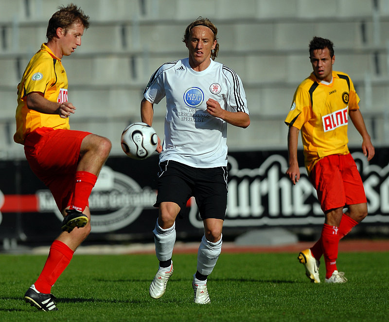 Zweikampf Daniel Beyer (Foto: Sippel)