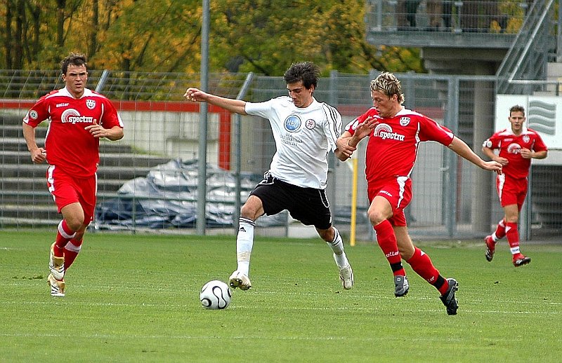 Tobias Oliev (Mitte) gegen Thomas Scheurign (mitte) Andreas Rill (rechts), Manuel Waidmann (links) (Foto: Jo Baur)