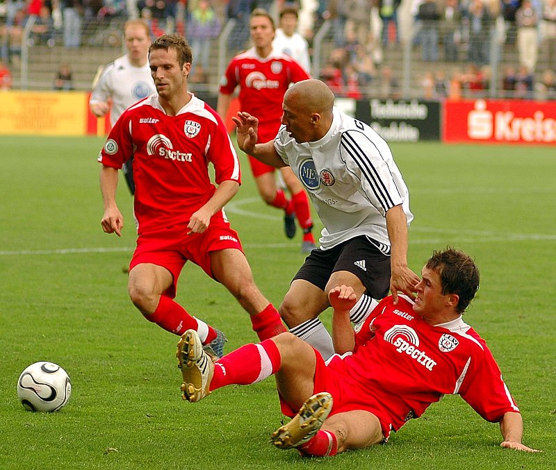 Markus Unger (links) Julio Cesar (mitte) Chraistian Haas (hinten) Manuel Waidmann (am Boden) (Foto: Jo Baur)