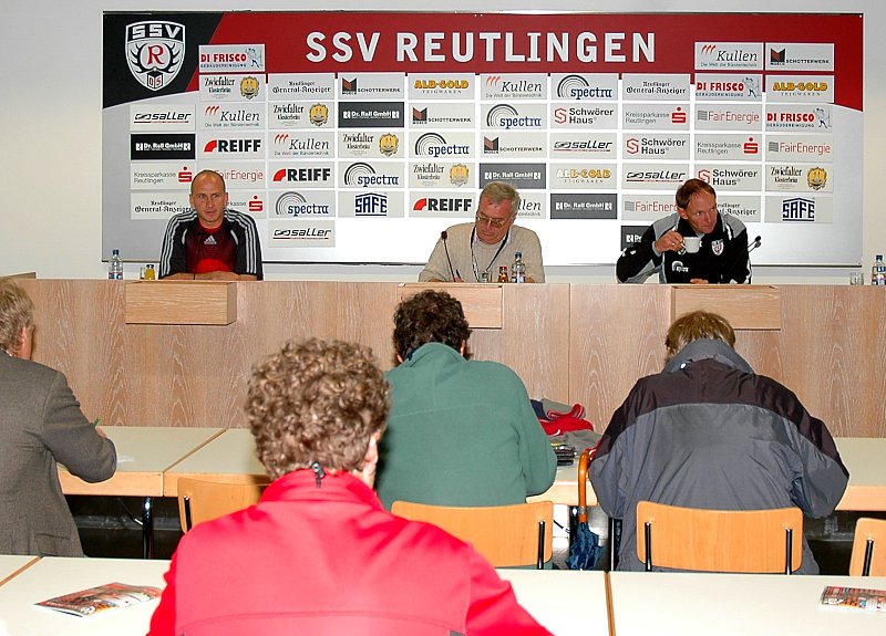 Pressekonferenz Matthias Hamnn (li.) und Peter Starzmann (Trainer Reutlingen) (re.) (Foto: Jo Baur)