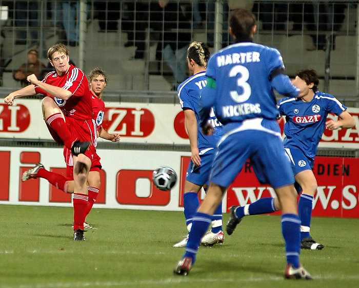 Torsten Bauer erzielt den 3. Treffer Torsten Bauer erzielt den 3. Treffer