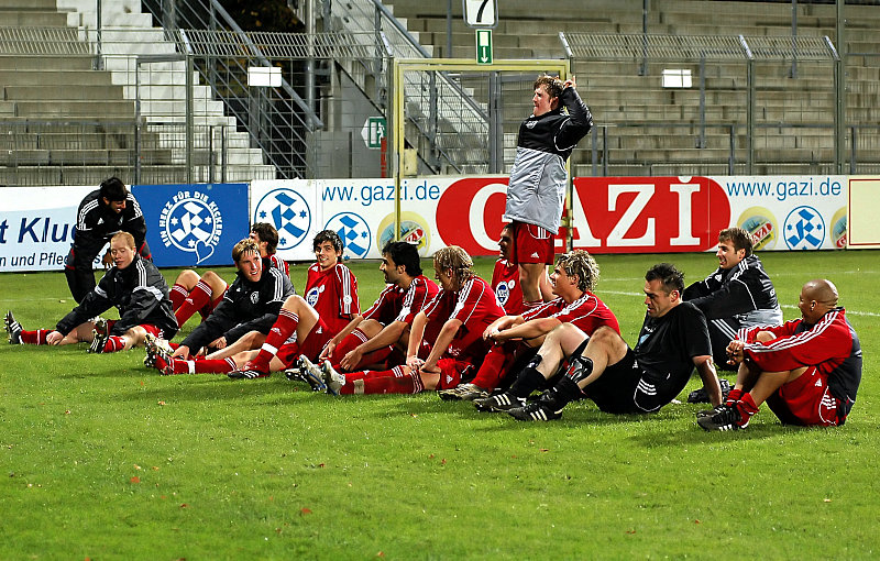 Feiern vor dem KSV Fan Block