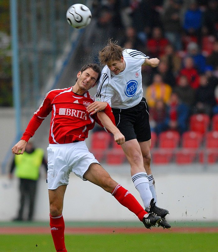 Kopfballduell Thorsten Bauer und Martin Willmann