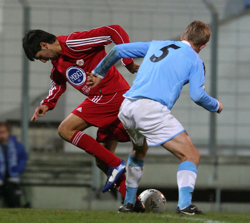 Murat Turhan (links) gegen Florian Tausendpfund (rechts)