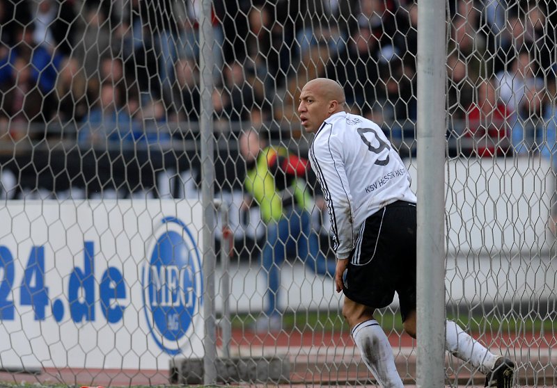 Julio Cesar im gegnerischen Tor, leider ohne Ball