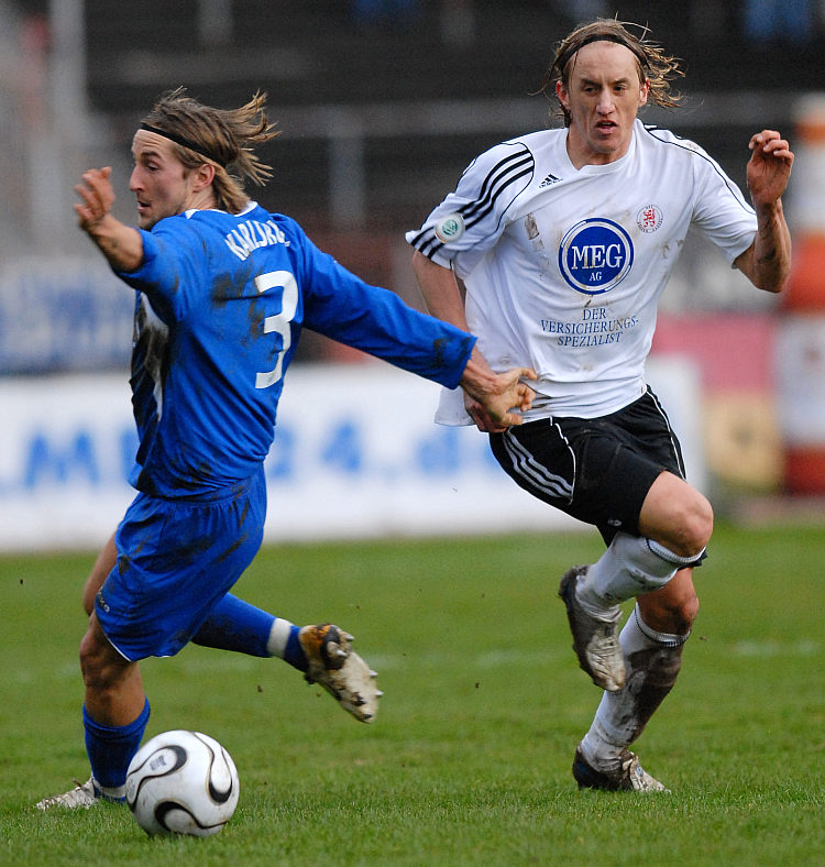 Marco Manske im Zweikampf gegen Daniel Beyer