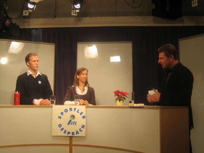 Christoph & Yvonne Keim mit Moderator Herbert Pumann bei Sportler im Gespräch, Dezember 2008