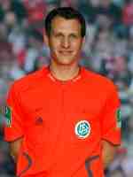 DFB-Schiedsrichter Tobias Christ