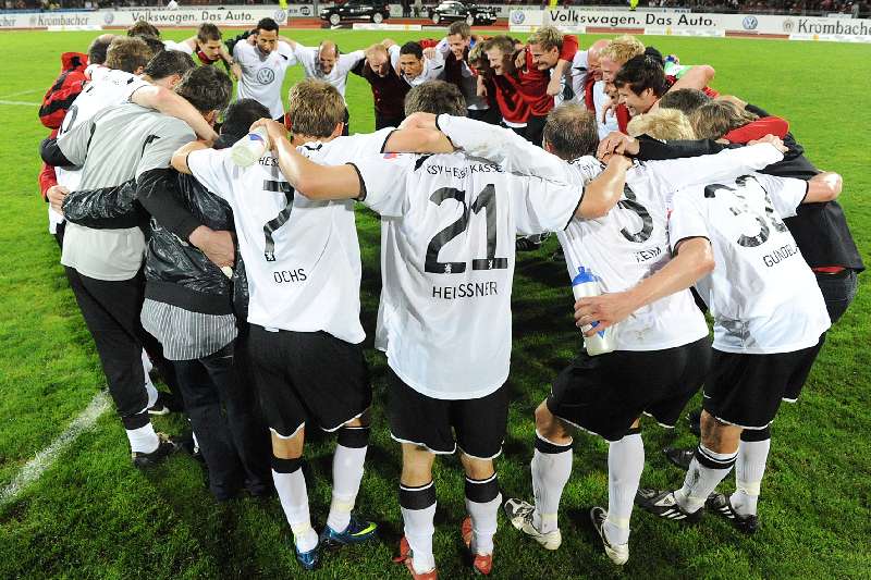 KSV Hessen - 1. FC Nürnberg II: Jubel der Mannschaft