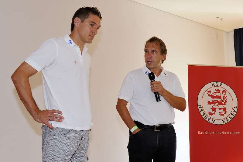 Thorsten Schönewolf und Jens Rose bei der MannschaftsprĂ€sentation Saison 2009/2010 Thorsten Schönewolf und Jens Rose bei der MannschaftsprĂ€sentation Saison 2009/2010