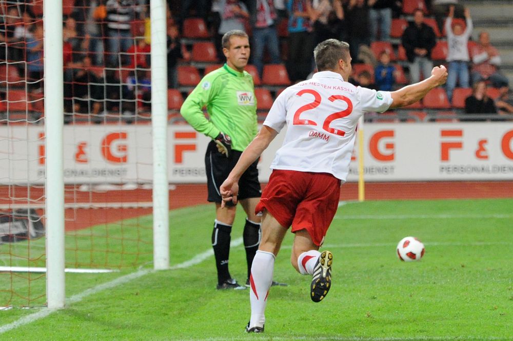 KSV Hessen - SpVgg Weiden: Tobias Damm