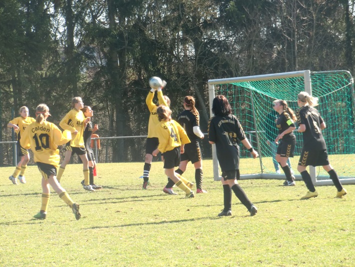 TSV Jahn Calden - KSV C-Juniorinnen: Spielszene TSV Jahn Calden - KSV C-Juniorinnen: Spielszene