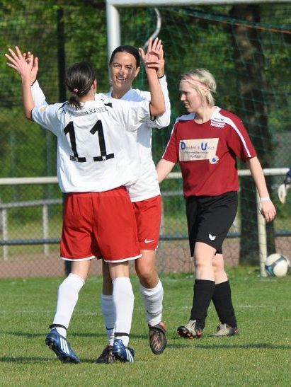 KSV Hessen Frauen - TSV Korbach: Torjubel bei Lisa Lattermann und Peggy Riedel KSV Hessen Frauen - TSV Korbach: Torjubel bei Lisa Lattermann und Peggy Riedel