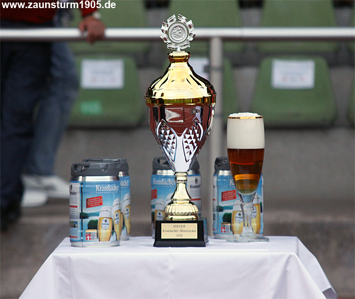 Das wäre Ihr Preis gewesen ... Der Krombacher Hessenpokal 2011 geht an den SV Wehen/Wiesbaden.