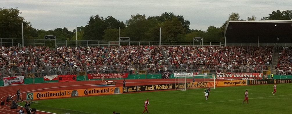 Blick auf die Nordkurve zum Pokalspiel gegen Düsseldorf