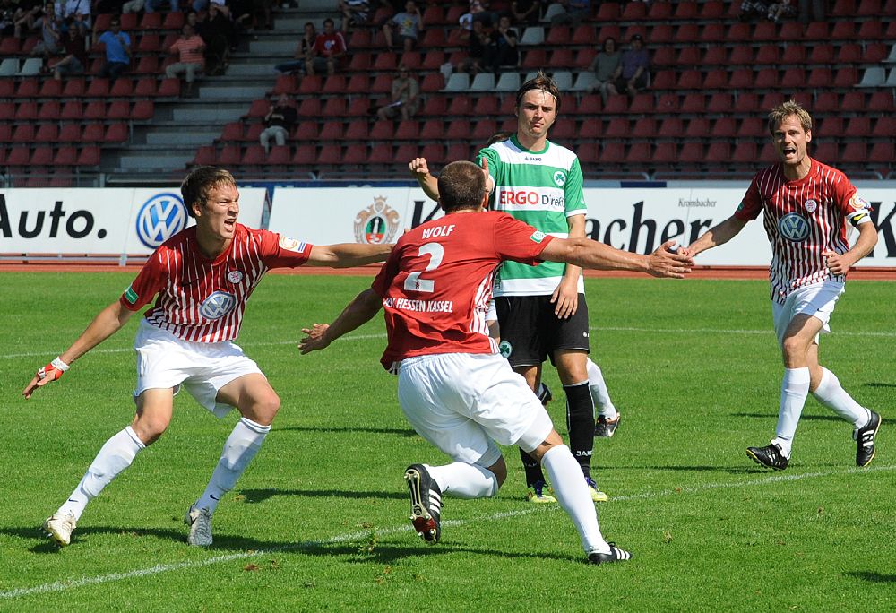 KSV Hessen - Greuther Fürth II: Jubel, Tim Knipping, Patrick Wolf, Enrico Gaede