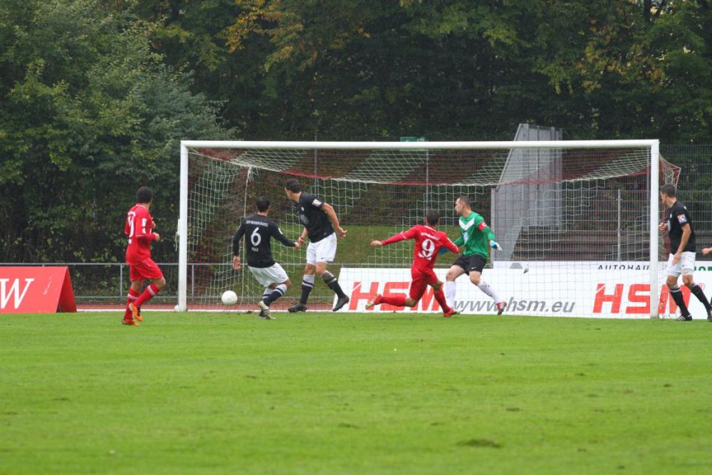 SC Pfullendorf - KSV Hessen: Tobias Becker