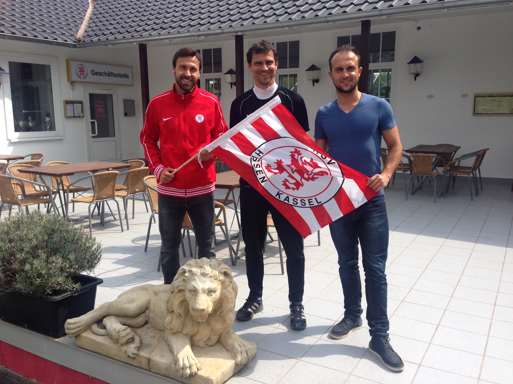KSV-Neuzugang Evljuskin mit Tobias Becker und Matthias Mink KSV-Neuzugang Evljuskin mit Tobias Becker und Matthias Mink